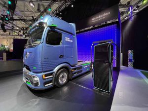 Daimer Truck eActros 600 - Medianighjt IAA Transportation 2024