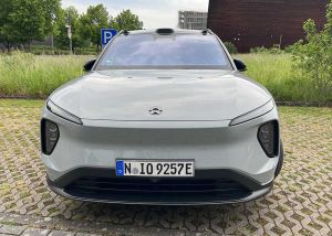 Nio EL6 - 360 kW / 100 kWh