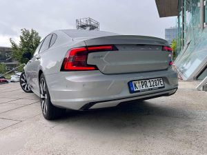 Volvo S90 Recharge T8 AWD PHEV 445 PS