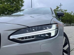 Volvo S90 Recharge T8 AWD PHEV 445 PS