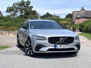 Volvo S90 Recharge T8 AWD PHEV 445 PS